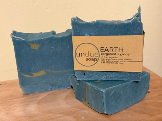 earth: bergamot + ginger