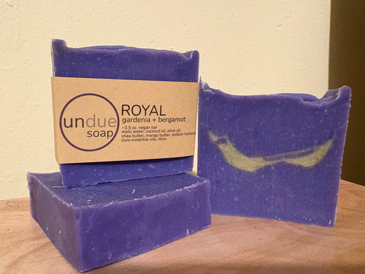 royal: gardenia + bergamot